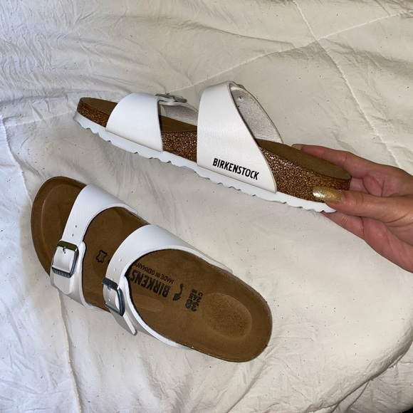 White Birkenstock shoes size 7 women’s - Picture 4 of 4